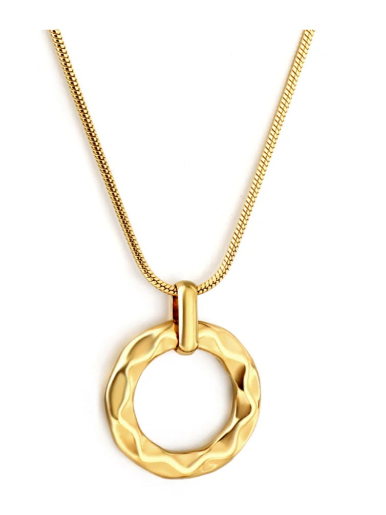 Ohana Round Pendant Necklace