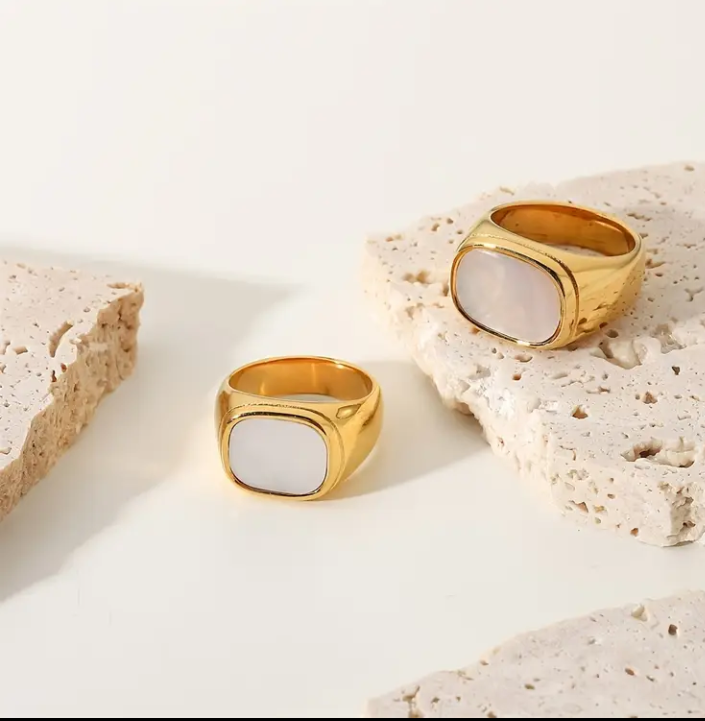 Raya Resin Ring
