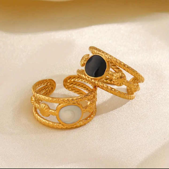 Rue Resin Ring