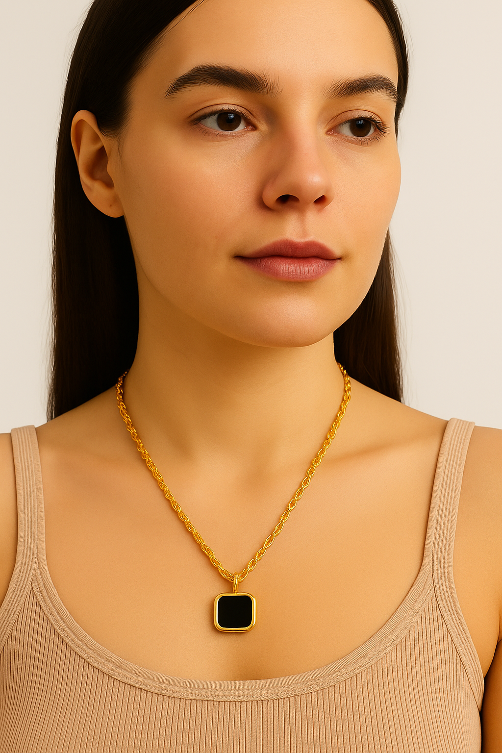 Ruyel Resin Necklace